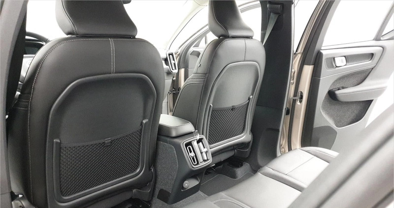 Volvo XC 40 cena 159511 przebieg: 5, rok produkcji 2023 z Baranów Sandomierski małe 407